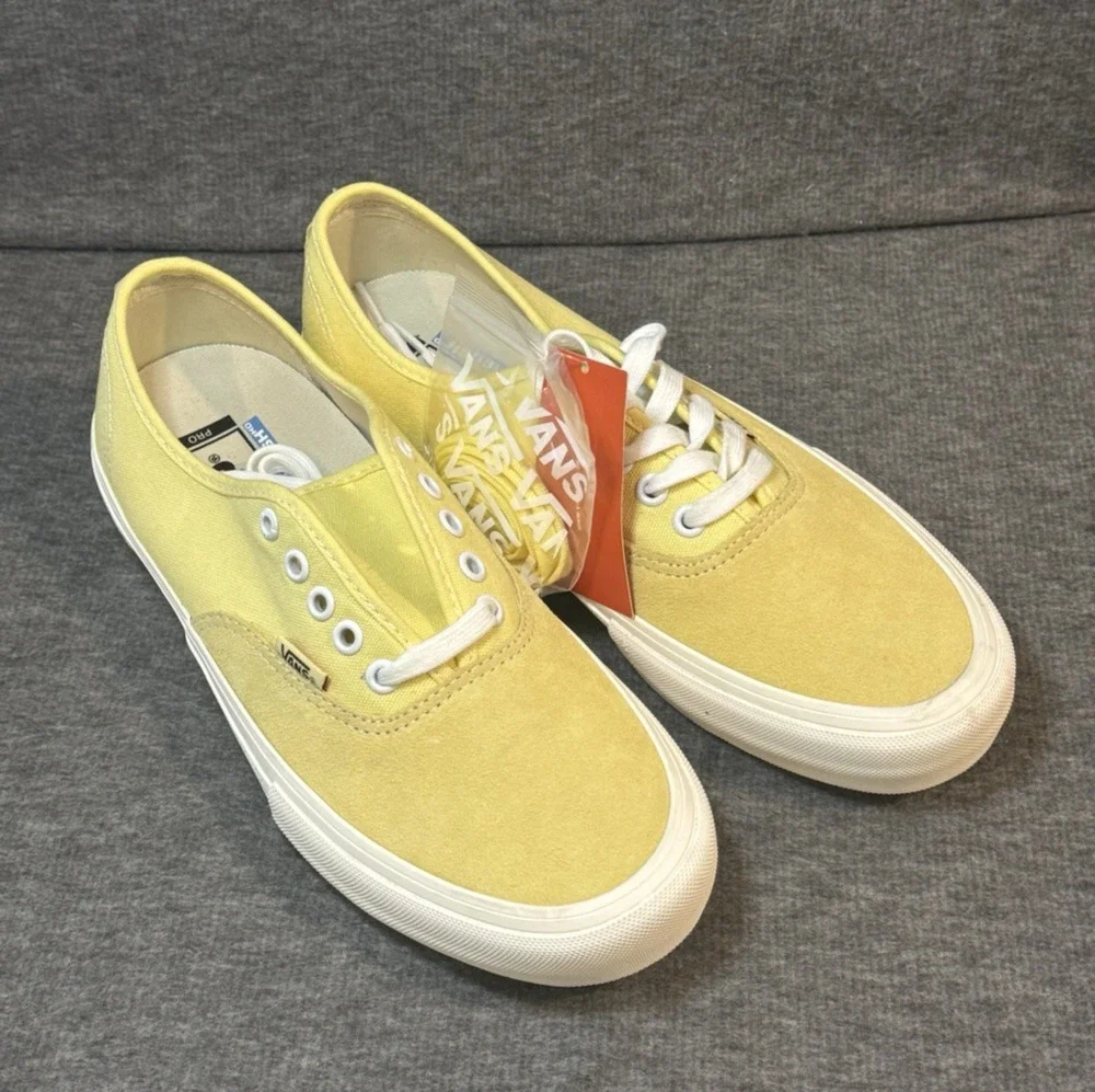 Vans Authentic Pro Pale Banana Marshmallow Rare Extra Laces- Men's Size 8 New
